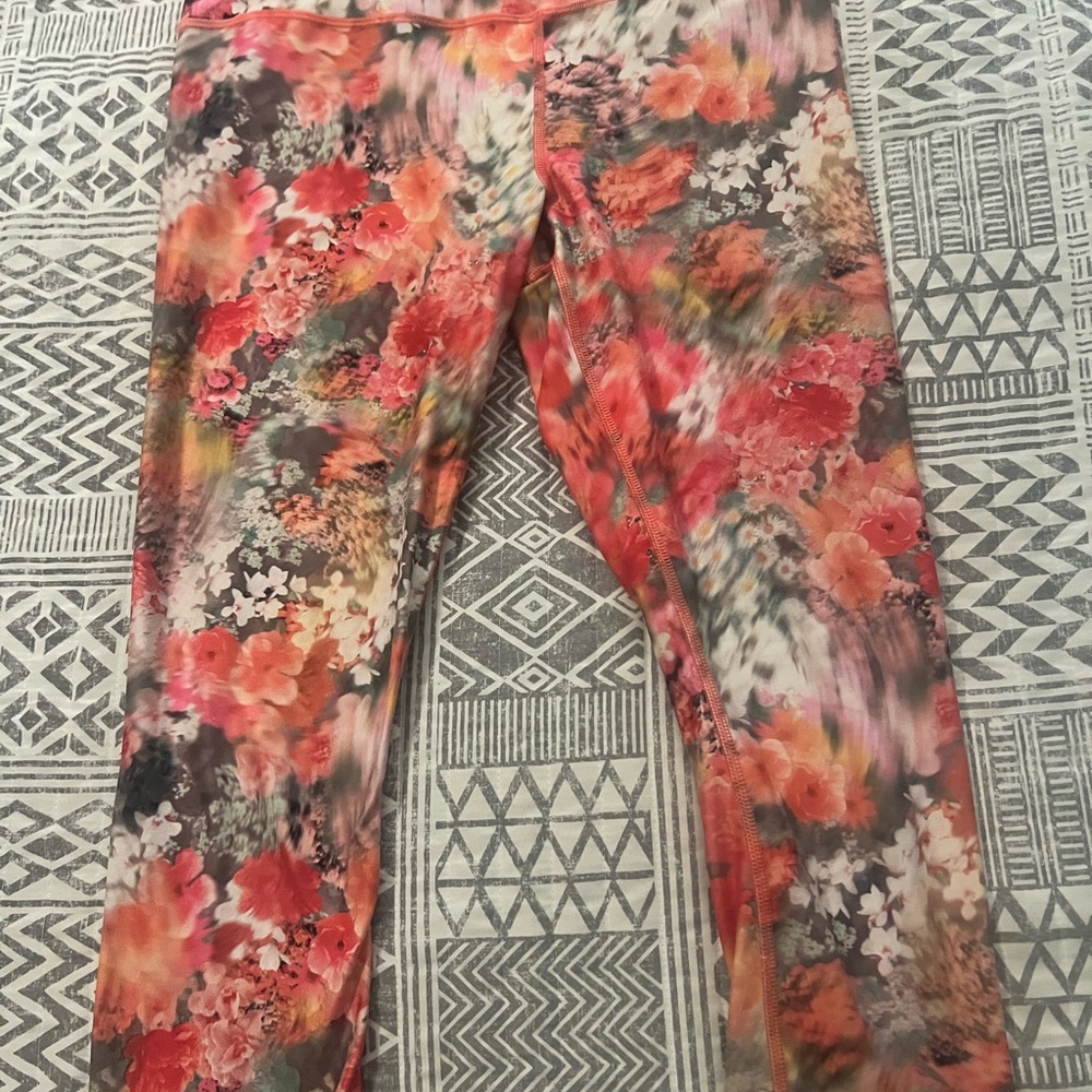 Athleta Elation High Rise Multicolor Floral Capris
